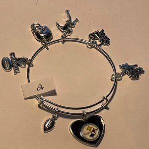 Pittsburgh Steelers NFL Expandable Bracelet NEW